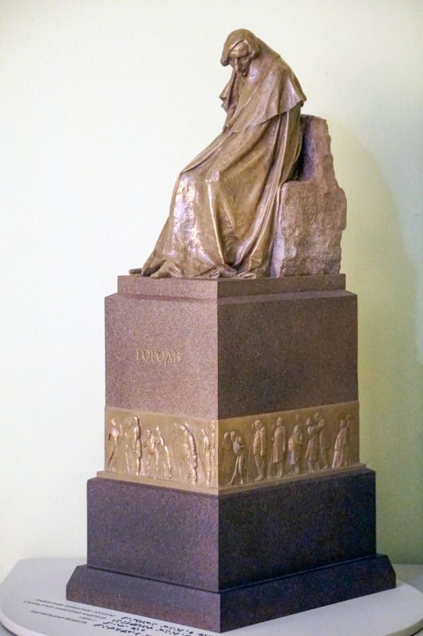 Какой памятник созданный скульптурам. , петербург, 1838. Какой памятник созданный скульптурам. Какой памятник созданный скульптурам. 3 статуи свободы.