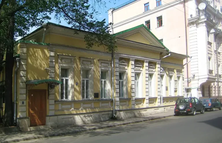 Главный дом усадьбы С.П. Берга