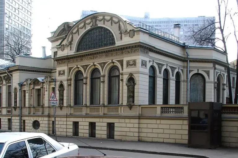 Центр драматургии и режиссуры на Поварской
